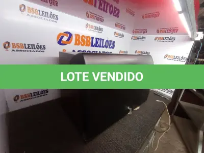 LOTE 136 - 01 ARMÁRIO SUSPENSO (HANGING GABINET). (NO ESTADO EM QUE SE ENCONTRA. SUJEITO A AVARIAS OCULTAS/VISÍVEIS.)