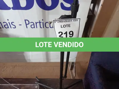 LOTE 219 - 01 TRIPÉ PARA BANNER (BANNER STAND). (NO ESTADO EM QUE SE ENCONTRA. SUJEITO A AVARIAS OCULTAS/VISÍVEIS.)