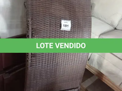 LOTE 181 - 01 ESPREGUIÇADEIRA (SUN LOUNGER). (NO ESTADO EM QUE SE ENCONTRA. SUJEITO A AVARIAS OCULTAS/VISÍVEIS.) BH1583S
