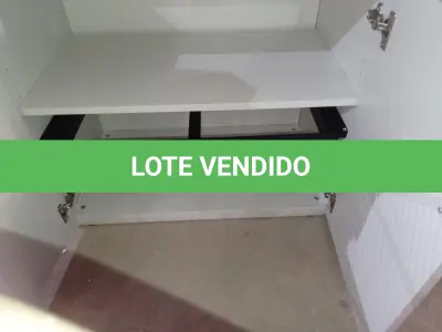 LOTE 132 - 01 ARMÁRIO BAIXO 02 PORTAS (LOW CABINET). (NO ESTADO EM QUE SE ENCONTRA. SUJEITO A AVARIAS OCULTAS/VISÍVEIS.) 