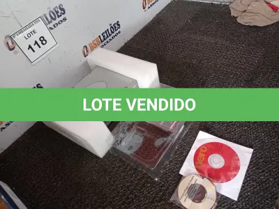 LOTE 118 - 01 KANGURU QUICKSILVER 52 USB CDRW E 01 IOGER GPU202 USB 2.0 CARDBUS.  (NO ESTADO EM QUE SE ENCONTRA. SUJEITO A AVARIAS OCULTAS/VISÍVEIS.)