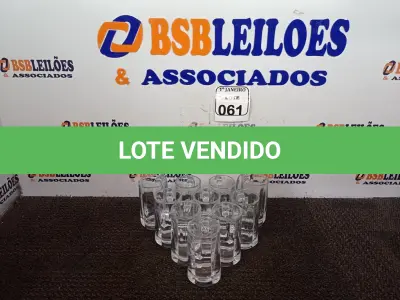 LOTE 061 - 10 CANECAS DE VIDRO. (NO ESTADO) ATENÇÃO! FAZER A VISITAÇÃO ANTES DE ARREMATAR, NÃO SABEMOS SE FUNCIONA. LEILÃO NÃO TEM GARANTIA E NEM DEVOLUÇÃO, SUJEITO A POSSÍVEIS AVARIAS VISÍVEIS/OCULTAS E/OU AUSÊNCIA DE COMPONENTES.
