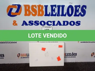 LOTE 042 - 01 MACBOOK S/CARREGADOR. (NO ESTADO) ATENÇÃO! FAZER A VISITAÇÃO ANTES DE ARREMATAR, NÃO SABEMOS SE FUNCIONA. LEILÃO NÃO TEM GARANTIA E NEM DEVOLUÇÃO, SUJEITO A POSSÍVEIS AVARIAS VISÍVEIS/OCULTAS E/OU AUSÊNCIA DE COMPONENTES.