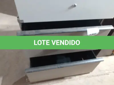 LOTE 185 - 01 GAVETEIRO DE FERRO C/ 02 GAVETAS (IRON DRAWER). (NO ESTADO EM QUE SE ENCONTRA. SUJEITO A AVARIAS OCULTAS/VISÍVEIS.)