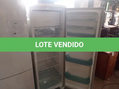 LOTE 105 - 01 REFRIGERADOR ELETROLUX RDE37 220V (ELETROLUX REFRIGERATOR RDE37). (NO ESTADO EM QUE SE ENCONTRA. SUJEITO A AVARIAS OCULTAS/VISÍVEIS.)