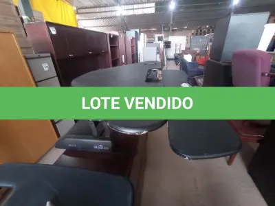 LOTE 287 - 01 CONVERSOR DE MESA AJUSTÁVEL (VARIDESK). (NO ESTADO EM QUE SE ENCONTRA. SUJEITO A AVARIAS OCULTAS/VISÍVEIS.)