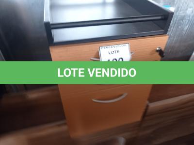 LOTE 100 - 01 GAVETEIRO ESCURO (DARK DRAWER). (NO ESTADO EM QUE SE ENCONTRA. SUJEITO A AVARIAS OCULTAS/VISÍVEIS.)