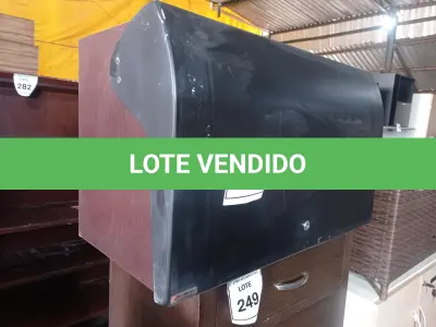 LOTE 254 - 01 ARMÁRIO SUSPENSO (HANGING CABINET). (NO ESTADO EM QUE SE ENCONTRA. SUJEITO A AVARIAS OCULTAS/VISÍVEIS.)