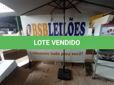 LOTE 129 - 01 GUARDA-CHUVA. (UMBRELLA) (NO ESTADO EM QUE SE ENCONTRA. SUJEITO A AVARIAS OCULTAS/VISÍVEIS.) BH1669M