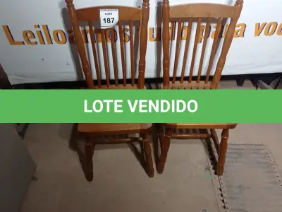 LOTE 187 - 02 CADEIRAS (CHAIRS). (NO ESTADO EM QUE SE ENCONTRA. SUJEITO A AVARIAS OCULTAS/VISÍVEIS.) BH1530J/ BH1530K 
