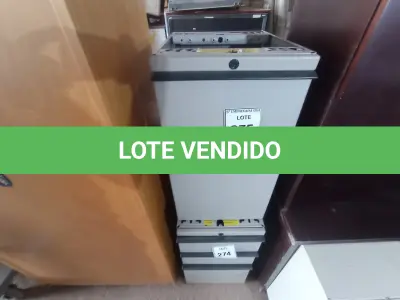 LOTE 275 - 01 GAVETEIRO DE FERRO C/ 03 GAVETAS (IRON DRAWER). (NO ESTADO EM QUE SE ENCONTRA. SUJEITO A AVARIAS OCULTAS/VISÍVEIS.)