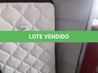 LOTE 291 - 01 COLCHÃO SOLTEIRO C/ BASE (SINGLE MATTRESS) (NO ESTADO EM QUE SE ENCONTRA. SUJEITO A AVARIAS OCULTAS/VISÍVEIS.) AU1876E