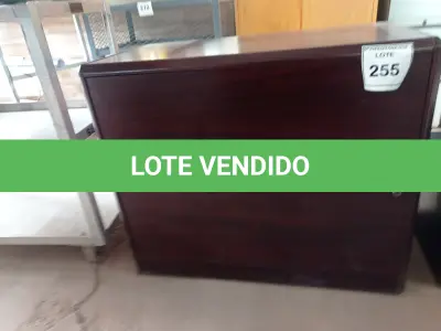 LOTE 255 - 01 GAVETEIRO EM MADEIRA (DRAWER). (NO ESTADO EM QUE SE ENCONTRA. SUJEITO A AVARIAS OCULTAS/VISÍVEIS.)