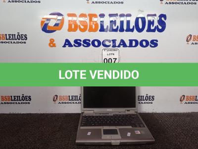 LOTE 007 - 01 NOTEBOOK MARCA DELL S/FONTE. (NO ESTADO) ATENÇÃO! FAZER A VISITAÇÃO ANTES DE ARREMATAR, NÃO SABEMOS SE FUNCIONA. LEILÃO NÃO TEM GARANTIA E NEM DEVOLUÇÃO, SUJEITO A POSSÍVEIS AVARIAS VISÍVEIS/OCULTAS E/OU AUSÊNCIA DE COMPONENTES.