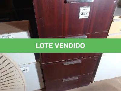 LOTE 239 - 02 GAVETEIROS C/ AVARIAS (DRAWERS). (NO ESTADO EM QUE SE ENCONTRA. SUJEITO A AVARIAS OCULTAS/VISÍVEIS.)