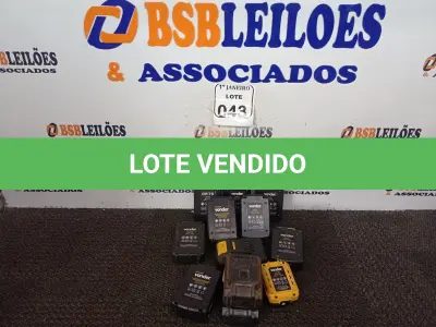 LOTE 043 - 12 BATERIAS P/PARAFUSADEIRA MARCAS E MODELOS DIVERSOS. (NO ESTADO) ATENÇÃO! FAZER A VISITAÇÃO ANTES DE ARREMATAR, NÃO SABEMOS SE FUNCIONA. LEILÃO NÃO TEM GARANTIA E NEM DEVOLUÇÃO, SUJEITO A POSSÍVEIS AVARIAS VISÍVEIS/OCULTAS E/OU AUSÊNCIA DE COMPONENTES.