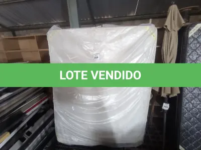 LOTE 229 - 01 COLCHÃO CASAL (DOUBLE MATTRESS). (NO ESTADO EM QUE SE ENCONTRA. SUJEITO A AVARIAS OCULTAS/VISÍVEIS.) BJ7462N