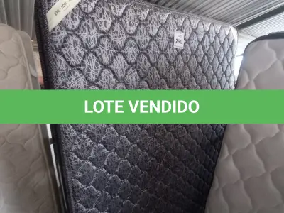 LOTE 290 - 02 CAIXAS GÊMEAS. (BOX, TWIN). AV9793N/ AV9846R E 01 COLCHÃO CASAL C/BASE (MATTRESS, QUEEN). (NO ESTADO EM QUE SE ENCONTRA. SUJEITO A AVARIAS OCULTAS/VISÍVEIS.) (AU1904T