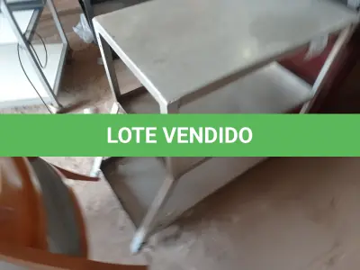 LOTE 257 - 01 CARRINHO DE APOIO SEM RODAS (SUPPORT TROLLEY WITHOUT WHEELS). (NO ESTADO EM QUE SE ENCONTRA. SUJEITO A AVARIAS OCULTAS/VISÍVEIS.)