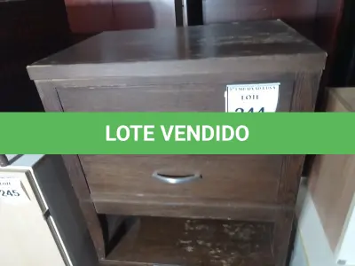 LOTE 244 - 01 GAVETEIRO (DRAWER). (NO ESTADO EM QUE SE ENCONTRA. SUJEITO A AVARIAS OCULTAS/VISÍVEIS.) AV2122N