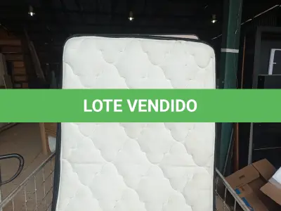 LOTE 267 - 01 COLCHÃO SOLTEIRO C/ BASE (SINGLE MATTRESS). (NO ESTADO EM QUE SE ENCONTRA. SUJEITO A AVARIAS OCULTAS/VISÍVEIS.) BH1442H 
