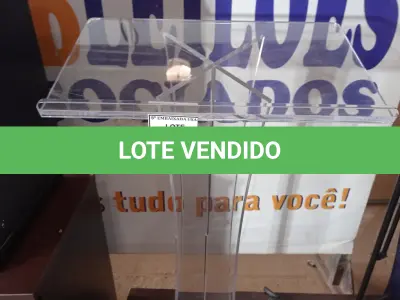 LOTE 218 - 01 PÚLPITO TRANSPARENTE (TRANSPARENT PULPIT). (NO ESTADO EM QUE SE ENCONTRA. SUJEITO A AVARIAS OCULTAS/VISÍVEIS.) (NO ESTADO EM QUE SE ENCONTRA. SUJEITO A AVARIAS OCULTAS/VISÍVEIS.)