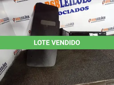 LOTE 294 - 01 CONVERSOR DE MESA AJUSTÁVEL (VARIDESK). (NO ESTADO EM QUE SE ENCONTRA. SUJEITO A AVARIAS OCULTAS/VISÍVEIS.)