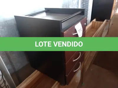 LOTE 110 - 01 GAVETEIRO ESCURO (DARK DRAWER). (NO ESTADO EM QUE SE ENCONTRA. SUJEITO A AVARIAS OCULTAS/VISÍVEIS.)