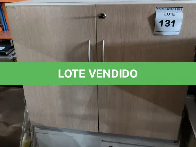 LOTE 131 - 01 ARMÁRIO BAIXO 02 PORTAS (LOW CABINET). (NO ESTADO EM QUE SE ENCONTRA. SUJEITO A AVARIAS OCULTAS/VISÍVEIS.)