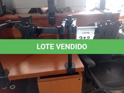 LOTE 212 - 01 SUPORTE PARA MONITOR (MONITOR STAND). (NO ESTADO EM QUE SE ENCONTRA. SUJEITO A AVARIAS OCULTAS/VISÍVEIS.)