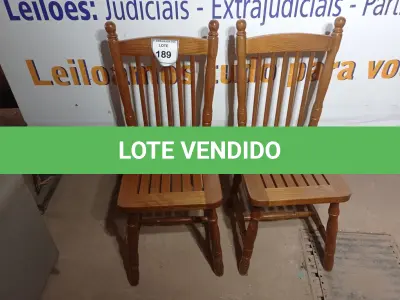 LOTE 189 - 02 CADEIRAS (CHAIRS). (NO ESTADO EM QUE SE ENCONTRA. SUJEITO A AVARIAS OCULTAS/VISÍVEIS.) BH1530P/ BH1530S
