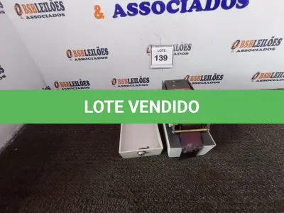 LOTE 139 - 01 MÁQUINA DE ESTAMPAGEM (STAMPING MACHINE LATHEM). (NO ESTADO EM QUE SE ENCONTRA. SUJEITO A AVARIAS OCULTAS/VISÍVEIS.)