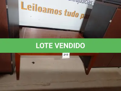 LOTE 215 - 01 MESA DE CENTRO (CENTER TABLE). (NO ESTADO EM QUE SE ENCONTRA. SUJEITO A AVARIAS OCULTAS/VISÍVEIS.)