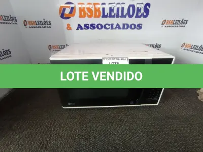 LOTE 093 -  01 MICRO-ONDAS MARCA LG 220V(MICROWAVE). (NO ESTADO EM QUE SE ENCONTRA. SUJEITO A AVARIAS OCULTAS/VISÍVEIS.) BH1502G 