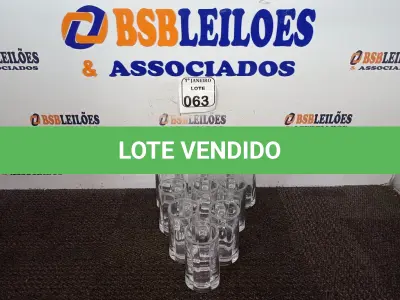 LOTE 063 - 10 CANECAS DE VIDRO. (NO ESTADO) ATENÇÃO! FAZER A VISITAÇÃO ANTES DE ARREMATAR, NÃO SABEMOS SE FUNCIONA. LEILÃO NÃO TEM GARANTIA E NEM DEVOLUÇÃO, SUJEITO A POSSÍVEIS AVARIAS VISÍVEIS/OCULTAS E/OU AUSÊNCIA DE COMPONENTES.
