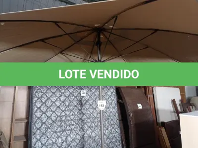 LOTE 183 - 01 GUARDA-CHUVA. (UMBRELLA) (NO ESTADO EM QUE SE ENCONTRA. SUJEITO A AVARIAS OCULTAS/VISÍVEIS.) BH1480H