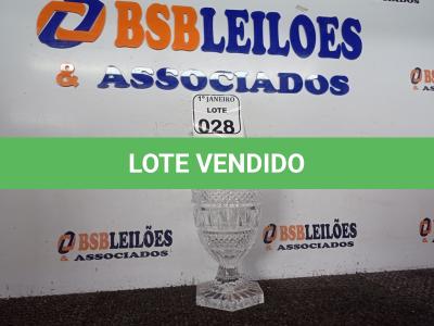 LOTE 028 - 01 VASO DE CRISTAL BOHEMIA. (NO ESTADO) ATENÇÃO! FAZER A VISITAÇÃO ANTES DE ARREMATAR, NÃO SABEMOS SE FUNCIONA. LEILÃO NÃO TEM GARANTIA E NEM DEVOLUÇÃO, SUJEITO A POSSÍVEIS AVARIAS VISÍVEIS/OCULTAS E/OU AUSÊNCIA DE COMPONENTES., NÃO SABEMOS SE FUNCIONA. LEILÃO NÃO TEM GARANTIA E NEM DEVOLUÇÃO, SUJEITO A POSSÍVEIS AVARIAS VISÍVEIS/OCULTAS E/OU AUSÊNCIA DE COMPONENTES.