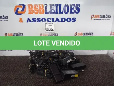 LOTE 305 - 01 LOTE C/APROXIMADAMENTE 27 FONTES P/NOTEBOOK MARCAS E MODELOS DIVERSOS. (NO ESTADO) ATENÇÃO! FAZER A VISITAÇÃO ANTES DE ARREMATAR, NÃO SABEMOS SE FUNCIONA. LEILÃO NÃO TEM GARANTIA E NEM DEVOLUÇÃO, SUJEITO A POSSÍVEIS AVARIAS VISÍVEIS/OCULTAS E/OU AUSÊNCIA DE COMPONENTES.