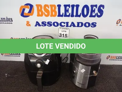 LOTE 315 - 01 AIR FRYER MARCA PHILIPS E 0101 CENTRIFUGA DE FRUTAS MARCA MONDIAL. (NO ESTADO) ATENÇÃO! FAZER A VISITAÇÃO ANTES DE ARREMATAR, NÃO SABEMOS SE FUNCIONA. LEILÃO NÃO TEM GARANTIA E NEM DEVOLUÇÃO, SUJEITO A POSSÍVEIS AVARIAS VISÍVEIS/OCULTAS E/OU AUSÊNCIA DE COMPONENTES.