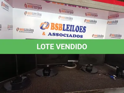 LOTE 355 - 05 MONITORES LCD MARCAS E MODELOS DIVERSOS. (NO ESTADO) ATENÇÃO! FAZER A VISITAÇÃO ANTES DE ARREMATAR, NÃO SABEMOS SE FUNCIONA. LEILÃO NÃO TEM GARANTIA E NEM DEVOLUÇÃO, SUJEITO A POSSÍVEIS AVARIAS VISÍVEIS/OCULTAS E/OU AUSÊNCIA DE COMPONENTES.