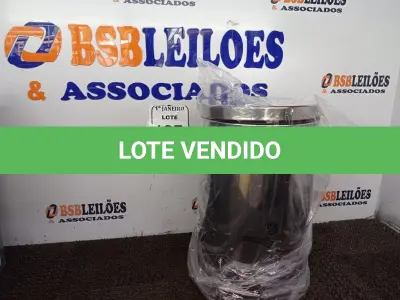 LOTE 187 - 01 LIXEIRA EM INOX 12L C/PEDAL MARCA MOOD. (NO ESTADO) ATENÇÃO! FAZER A VISITAÇÃO ANTES DE ARREMATAR, NÃO SABEMOS SE FUNCIONA. LEILÃO NÃO TEM GARANTIA E NEM DEVOLUÇÃO, SUJEITO A POSSÍVEIS AVARIAS VISÍVEIS/OCULTAS E/OU AUSÊNCIA DE COMPONENTES.