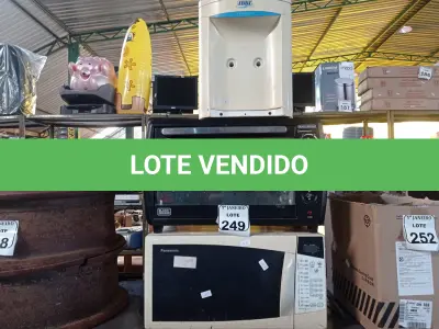 LOTE 249 - 01 FORNO ELÉTRICO MARCA BLACK E DECKER, 01 MICRO-ONDAS PANASONIC E 01 PURIFICADOR DE ÁGUA P/GARRAFÃO MARCA IBBL. (NO ESTADO) ATENÇÃO! FAZER A VISITAÇÃO ANTES DE ARREMATAR, NÃO SABEMOS SE FUNCIONA. LEILÃO NÃO TEM GARANTIA E NEM DEVOLUÇÃO, SUJEITO A POSSÍVEIS AVARIAS VISÍVEIS/OCULTAS E/OU AUSÊNCIA DE COMPONENTES.
