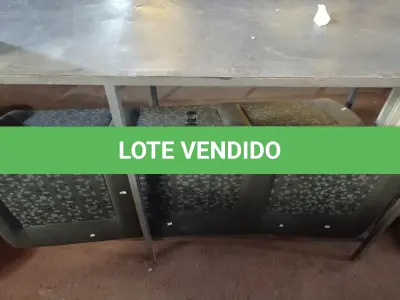 LOTE 257 - 01 BANCO DE KOMBI. (NO ESTADO) ATENÇÃO! FAZER A VISITAÇÃO ANTES DE ARREMATAR, NÃO SABEMOS SE FUNCIONA. LEILÃO NÃO TEM GARANTIA E NEM DEVOLUÇÃO, SUJEITO A POSSÍVEIS AVARIAS VISÍVEIS/OCULTAS E/OU AUSÊNCIA DE COMPONENTES.