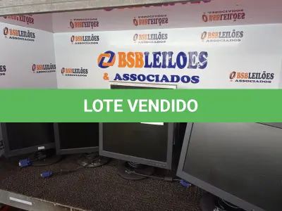 LOTE 340 - 08 MONITORES LCD MARCAS E MODELOS DIVERSOS. (NO ESTADO) ATENÇÃO! FAZER A VISITAÇÃO ANTES DE ARREMATAR, NÃO SABEMOS SE FUNCIONA. LEILÃO NÃO TEM GARANTIA E NEM DEVOLUÇÃO, SUJEITO A POSSÍVEIS AVARIAS VISÍVEIS/OCULTAS E/OU AUSÊNCIA DE COMPONENTES.
