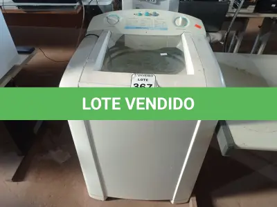 LOTE 367 - 01 MÁQUINA DE LAVAR 10KG 220V MARCA ELECTROLUX. (NO ESTADO) ATENÇÃO! FAZER A VISITAÇÃO ANTES DE ARREMATAR, NÃO SABEMOS SE FUNCIONA. LEILÃO NÃO TEM GARANTIA E NEM DEVOLUÇÃO, SUJEITO A POSSÍVEIS AVARIAS VISÍVEIS/OCULTAS E/OU AUSÊNCIA DE COMPONENTES.