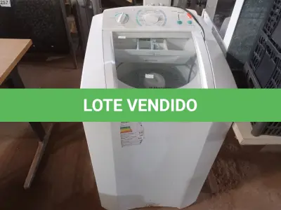 LOTE 319 - 01 MÁQUINA DE LAVAR 9KG MARCA ELECTROLUX. (NO ESTADO) ATENÇÃO! FAZER A VISITAÇÃO ANTES DE ARREMATAR, NÃO SABEMOS SE FUNCIONA. LEILÃO NÃO TEM GARANTIA E NEM DEVOLUÇÃO, SUJEITO A POSSÍVEIS AVARIAS VISÍVEIS/OCULTAS E/OU AUSÊNCIA DE COMPONENTES.