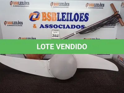 LOTE 352 - 01 ENCERADEIRA E 01 VENTILADOR DE TETO MARCAS E MODELOS DIVERSOS. (NO ESTADO) ATENÇÃO! FAZER A VISITAÇÃO ANTES DE ARREMATAR, NÃO SABEMOS SE FUNCIONA. LEILÃO NÃO TEM GARANTIA E NEM DEVOLUÇÃO, SUJEITO A POSSÍVEIS AVARIAS VISÍVEIS/OCULTAS E/OU AUSÊNCIA DE COMPONENTES.