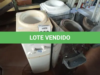 LOTE 260 - 03 BEBEDOUROS P/GALÃO MARCAS E MODELOS DIVERSOS P/RETIRADA DE PEÇAS. (NO ESTADO) ATENÇÃO! FAZER A VISITAÇÃO ANTES DE ARREMATAR, NÃO SABEMOS SE FUNCIONA. LEILÃO NÃO TEM GARANTIA E NEM DEVOLUÇÃO, SUJEITO A POSSÍVEIS AVARIAS VISÍVEIS/OCULTAS E/OU AUSÊNCIA DE COMPONENTES.