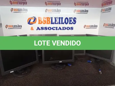 LOTE 344 - 06 MONITORES LCD MARCAS E MODELOS DIVERSOS. (NO ESTADO) ATENÇÃO! FAZER A VISITAÇÃO ANTES DE ARREMATAR, NÃO SABEMOS SE FUNCIONA. LEILÃO NÃO TEM GARANTIA E NEM DEVOLUÇÃO, SUJEITO A POSSÍVEIS AVARIAS VISÍVEIS/OCULTAS E/OU AUSÊNCIA DE COMPONENTES.