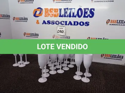 LOTE 080 - 01 LOTE C/APROXIMADAMENTE 30 TAÇAS DE PLÁSTICO. (NO ESTADO) ATENÇÃO! FAZER A VISITAÇÃO ANTES DE ARREMATAR, NÃO SABEMOS SE FUNCIONA. LEILÃO NÃO TEM GARANTIA E NEM DEVOLUÇÃO, SUJEITO A POSSÍVEIS AVARIAS VISÍVEIS/OCULTAS E/OU AUSÊNCIA DE COMPONENTES.